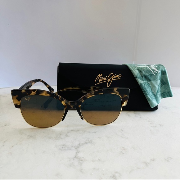 Maui Jim Accessories - EUC Maui Jim Mariposa Sunglasses with Case and Cleaning Cloth